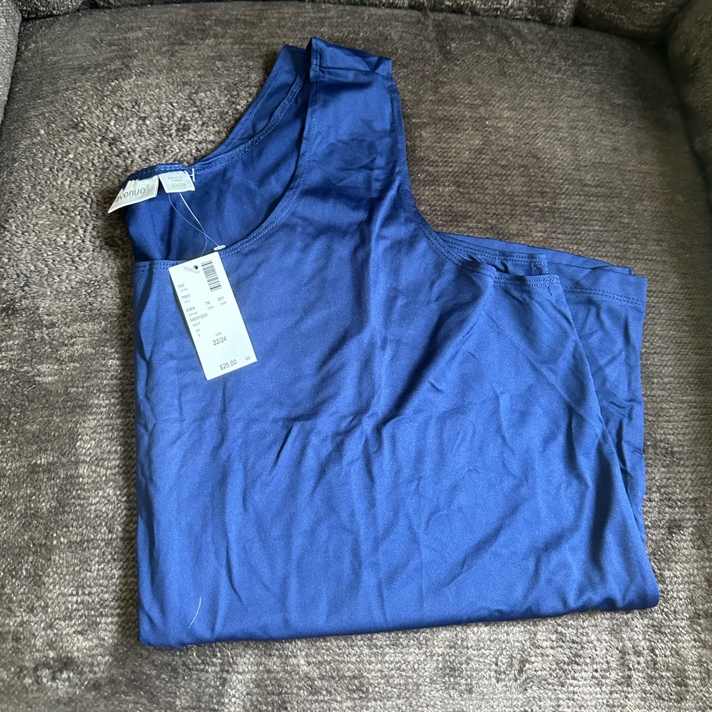 Avenue Brand Silky Tank Nwt Sz 2224